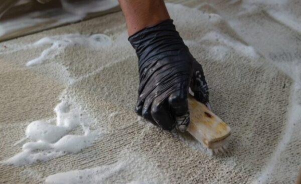 HOW-TO-CLEAN-STAINS-FROM-COMMERCIAL-CARPET-715x415